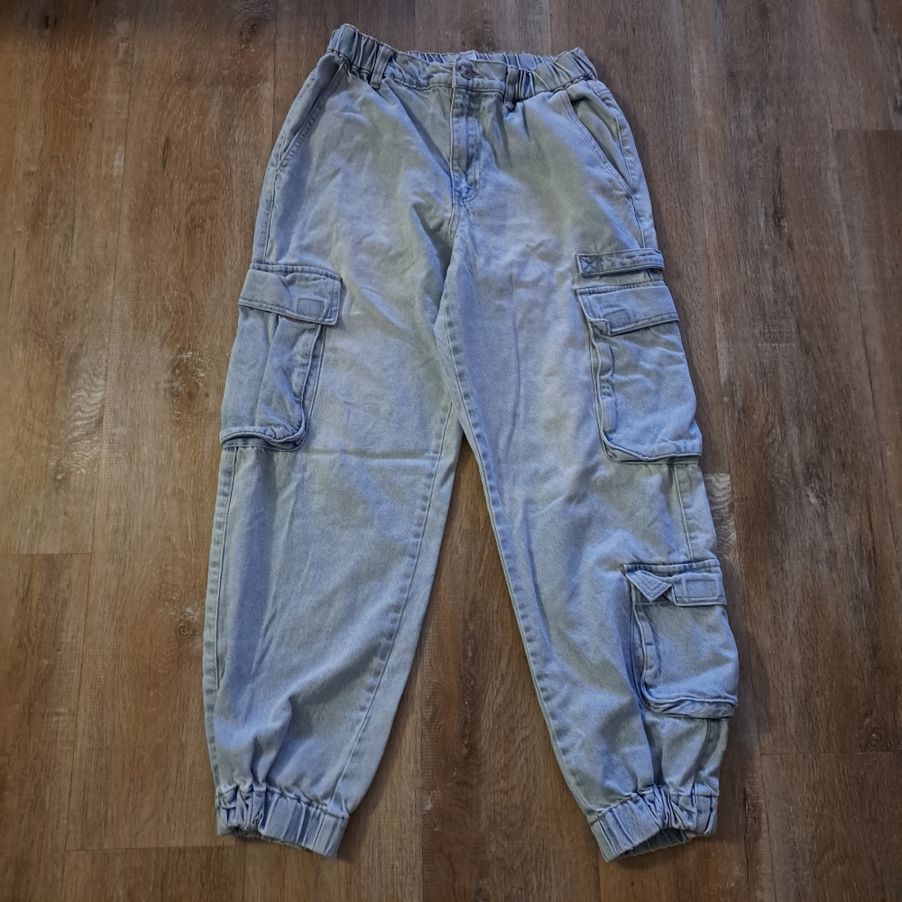 Forever 21 Blue Denim Light-Wash Cargo Jogger Pants Women's Size Medium